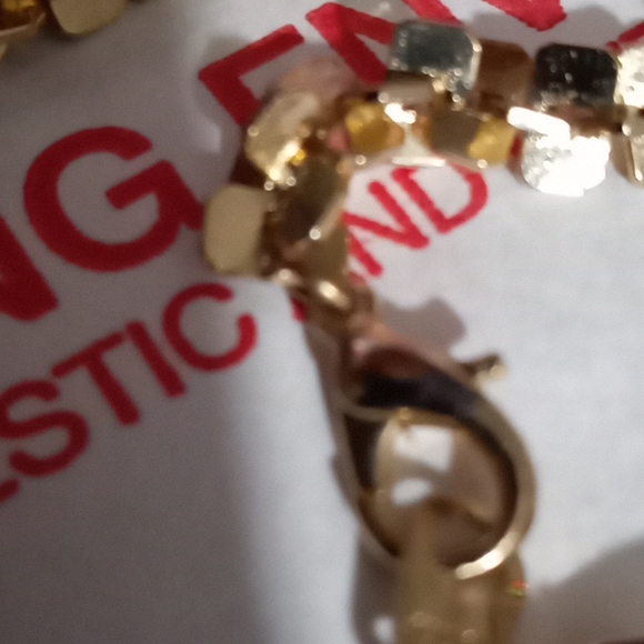 Koret  golden twinkle necklace and bracelet set, signed. - Picture 4 of 6